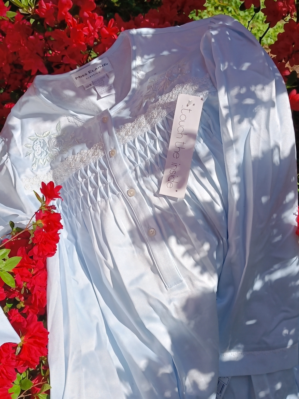 NEW, VINTAGE "MISS ELAINE" BABY BLUE NIGHTGOWN!❤️